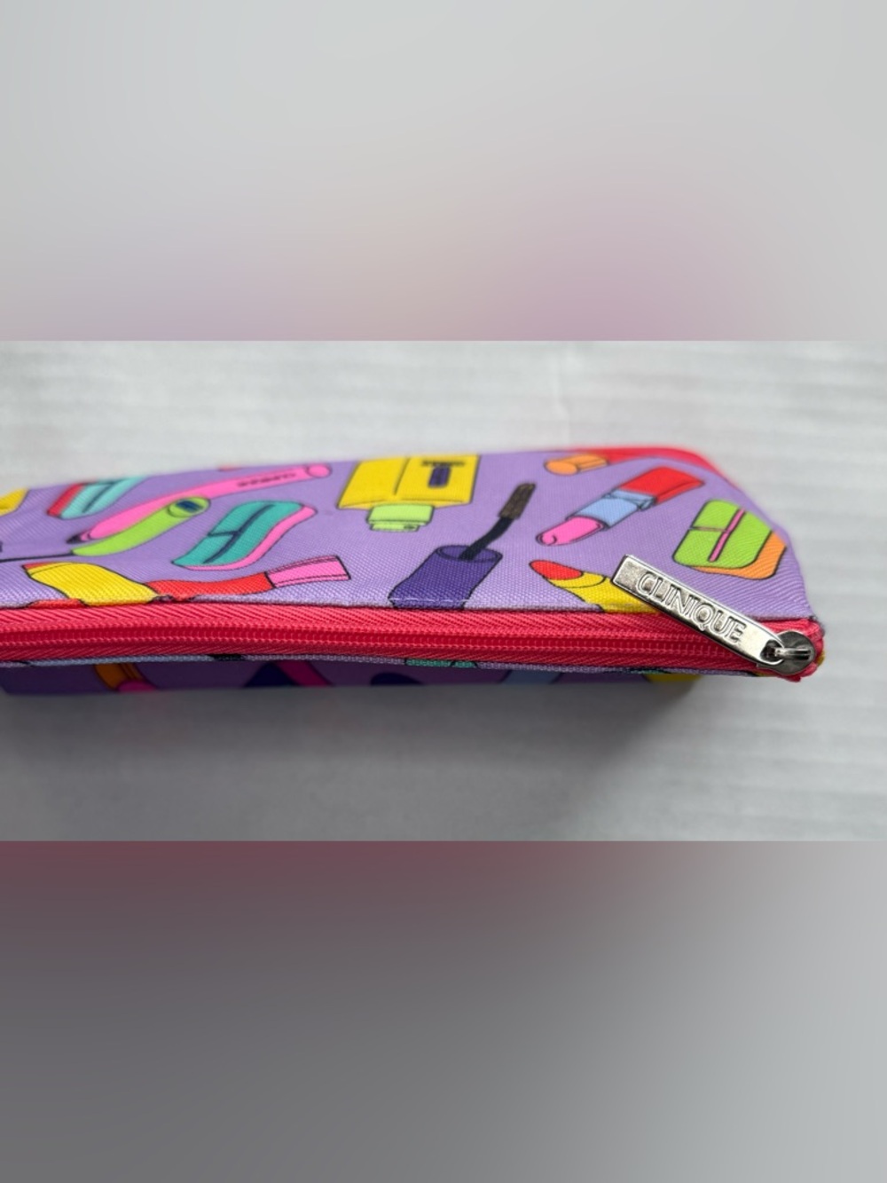 Clinique Makeup Print Cosmetic Bag - Picture 4 of 8